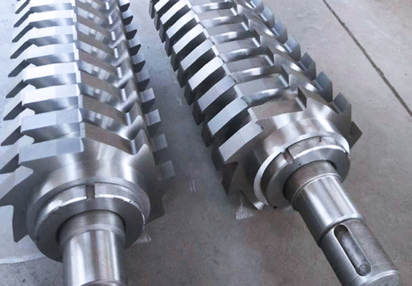 河南某金屬材料公司購買撕碎機刀軸